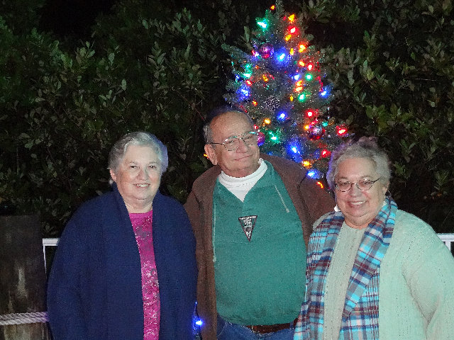 Barb Tom Susan and Tree