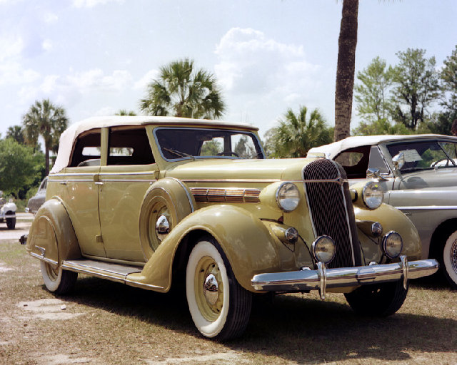 1937 Cord 812 convertible Coupe