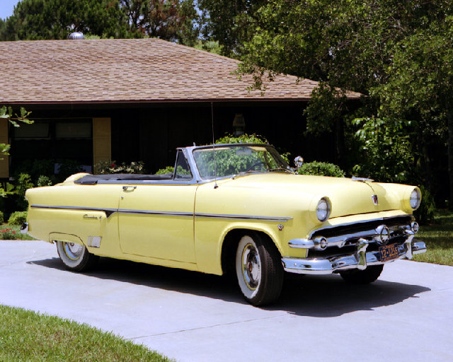 1954 Kaiser Manhattan